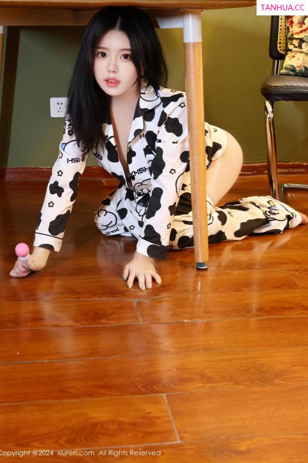   [XiuRen]高清写真图 2024.05.10 No.8517 小薯条nienie 美臀性感第37张图片